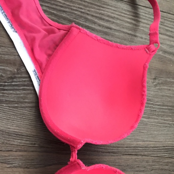 Victoria Secret Bra - Picture 3 of 4